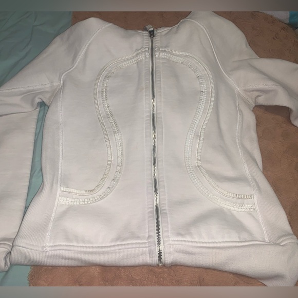 Vintage special edition lululemon Scuba sweater. - Picture 2 of 6